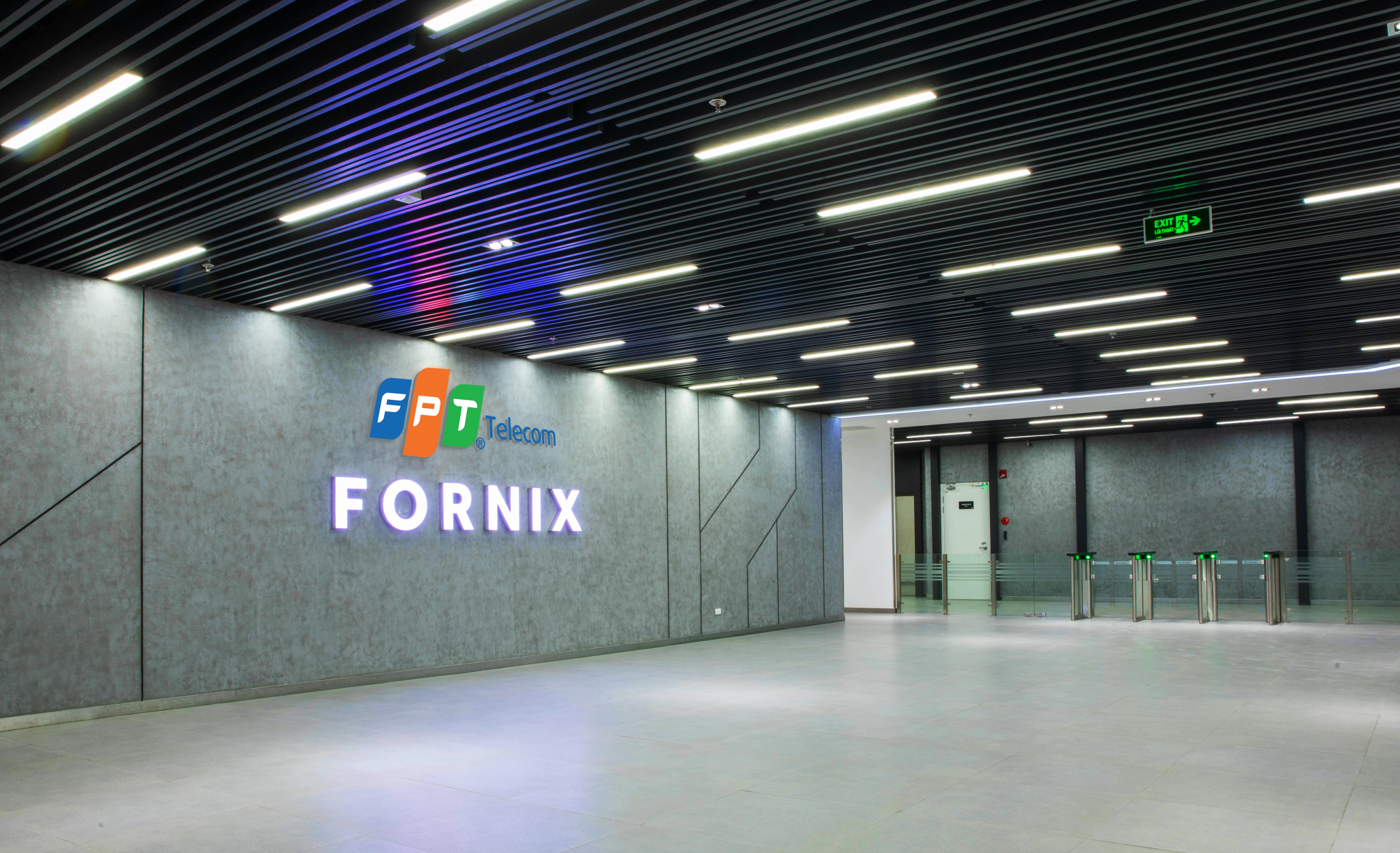 FPT Telecom International honored at Vietnam Technology Excellence ...